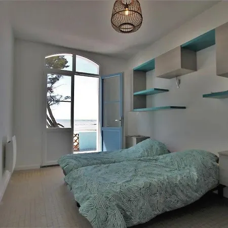 Rare Bord De 度假居