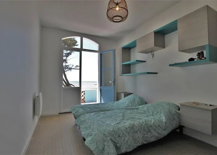 Rare Bord De 度假居